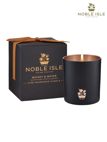 Noble Isle Whisky & Water Single Wick Scented Candle (AE3209) | €57