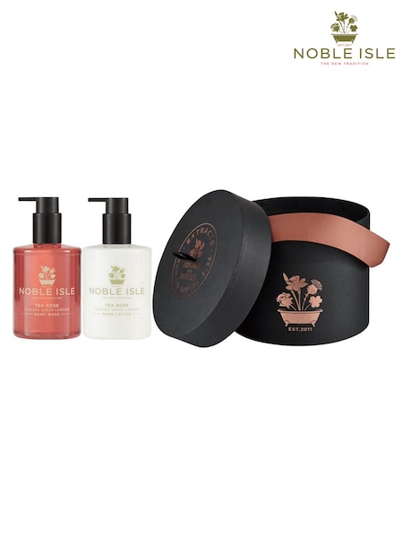 Noble Isle Tea Rose Duo Gift Set | £44 (AE4597) | €53