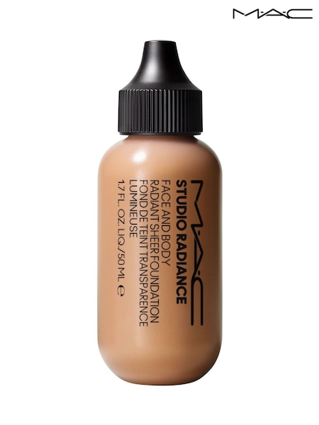 MAC Studio Radiance Face and Body Radiant Sheer Foundation (AF1882) | €46