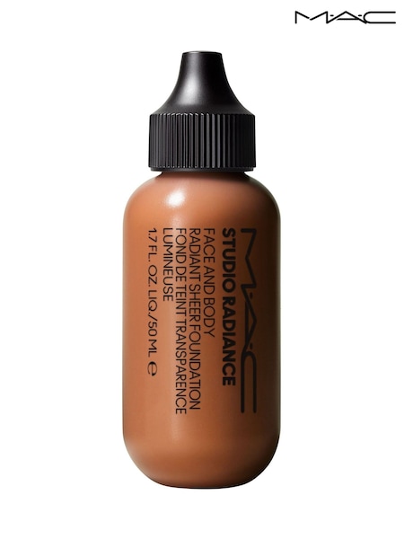 MAC Studio Radiance Face and Body Radiant Sheer Foundation (AF1906) | €46