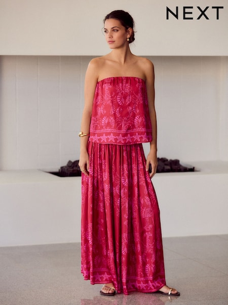 Rot und Pink - Plissierter Maxi-Rock aus glänzendem Satin mit Druck (AF6120) | 74 €