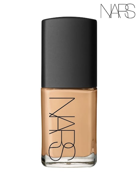 NARS Sheer Glow Foundation (AF8435) | €51