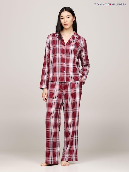 Tommy Hilfiger Red Long Sleeved Flannel Pyjamas Set (AG1633) | ‏222 ر.ق.