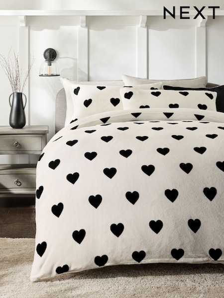 Monochrome Heart Fleece Duvet Cover and Pillowcase Set (AG5107) | €33 - €72