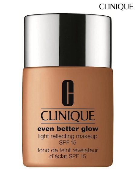 Clinique Even Better Glow Foundation (AG6274) | €26