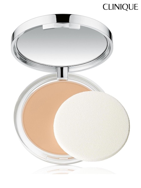 Clinique Almost Powder Makeup SPF 15 (AG6311) | €45