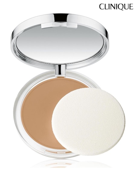 Clinique Almost Powder Makeup SPF 15 (AG6313) | €45