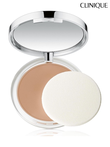 Clinique Almost Powder Makeup SPF 15 (AG6389) | €45