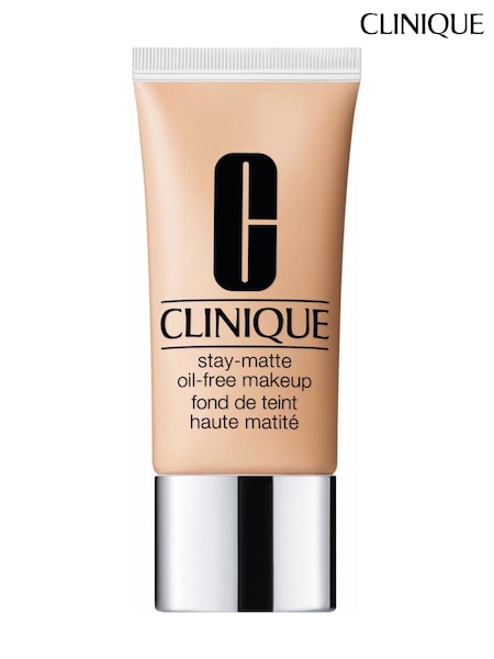 Clinique Stay Matte Oil Free Makeup (AG6689) | €46