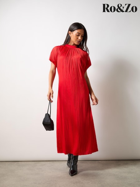 Ro&Zo Red High Neck Plisse Dress (AG9760) | €99