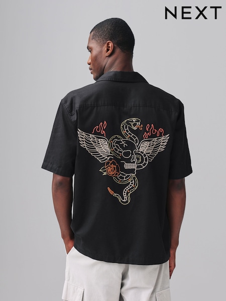 Black Embroidered Short Sleeve Shirt (AH1094) | R$ 335