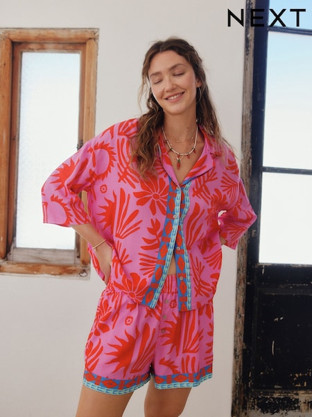 Purpuriu cu model abstract - Set pijamale cu pantaloni scurți Cu nasturi (AH3700) | 204 LEI
