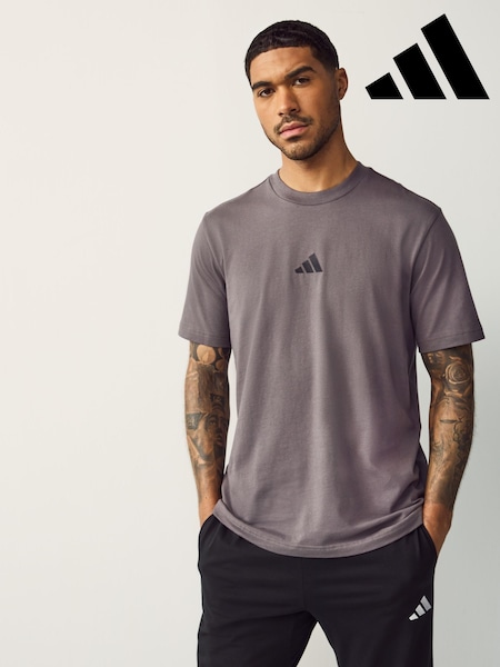 adidas Brown Essentials Small Logo Single 100% Cotton Jersey T-Shirt (AH4527) | R$ 195