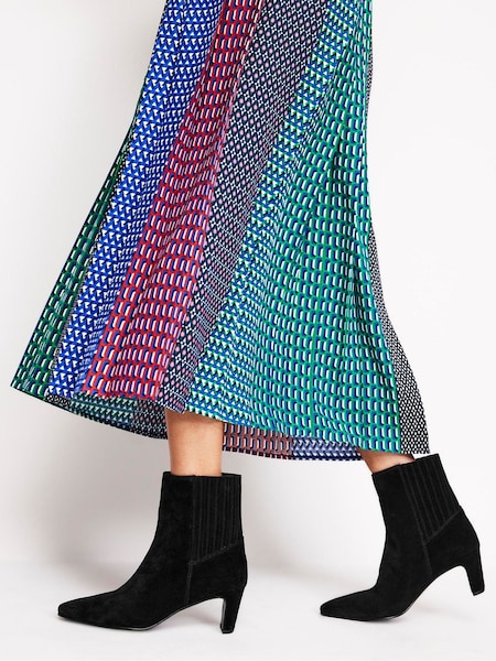 Boden Black Back Panel Heeled Ankle Boots (AH4680) | 396 QAR