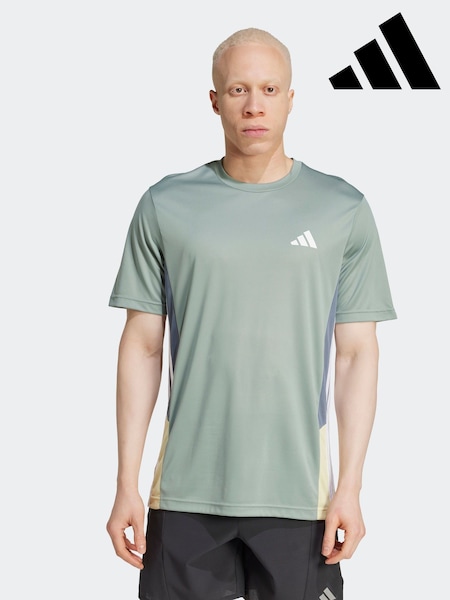 adidas Blue Train Essentials Seasonal Colorblock T-Shirt (AH5807) | R$ 275