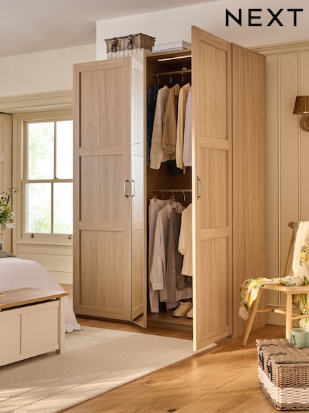 Mid Natural Malvern Paint Effect Triple Wardrobe (AH9765) | €1,225