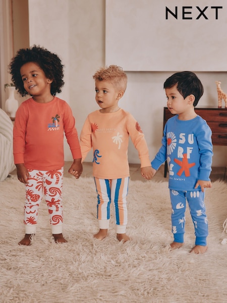 Print in leuchtenden Farben mit Surf-Motiv - 3 Pack Snuggle Pyjamas (9mths-8yrs) (AJ0493) | 37 € - 45 €