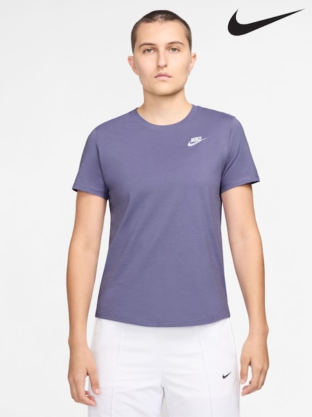 Nike Amethyst Purple Sportswear Club Essentials T-Shirt (AJ1566) | €30