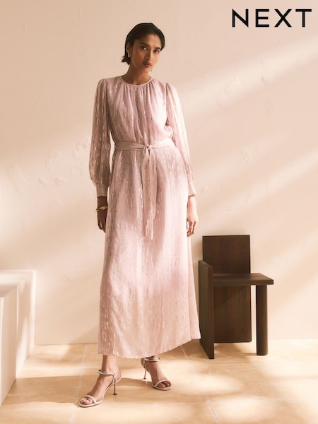 Pastellrosa - Langarm Maxikleid mit Rundhals und Bindegürtel in der Taille (AJ2599) | 107 €