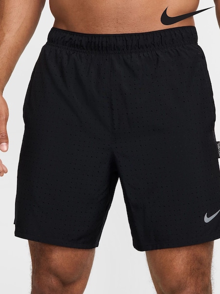 Negru - Pantaloni scurți de alergare Nike Dri-FIT Breathe Challenger 7 inci 2 în 1 (AJ5165) | 335 LEI