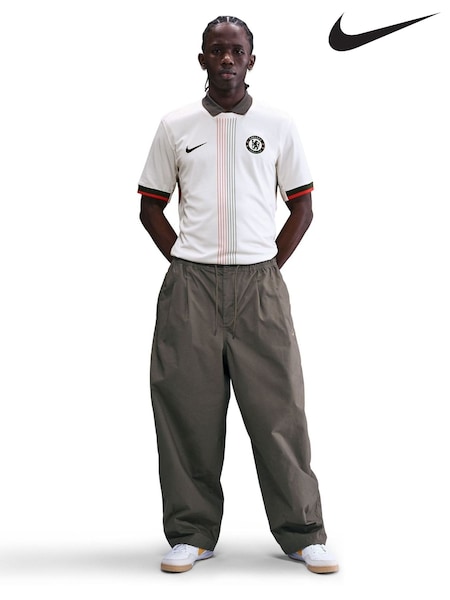 Nike White Jersey Short Sleeve T-Shirt (AJ5213) | €108