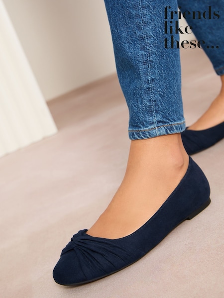 Friends Like These Navy Standard Fit Twist Detail Round Toe Flat Ballerina Pump Shoes (AJ5477) | R$ 190