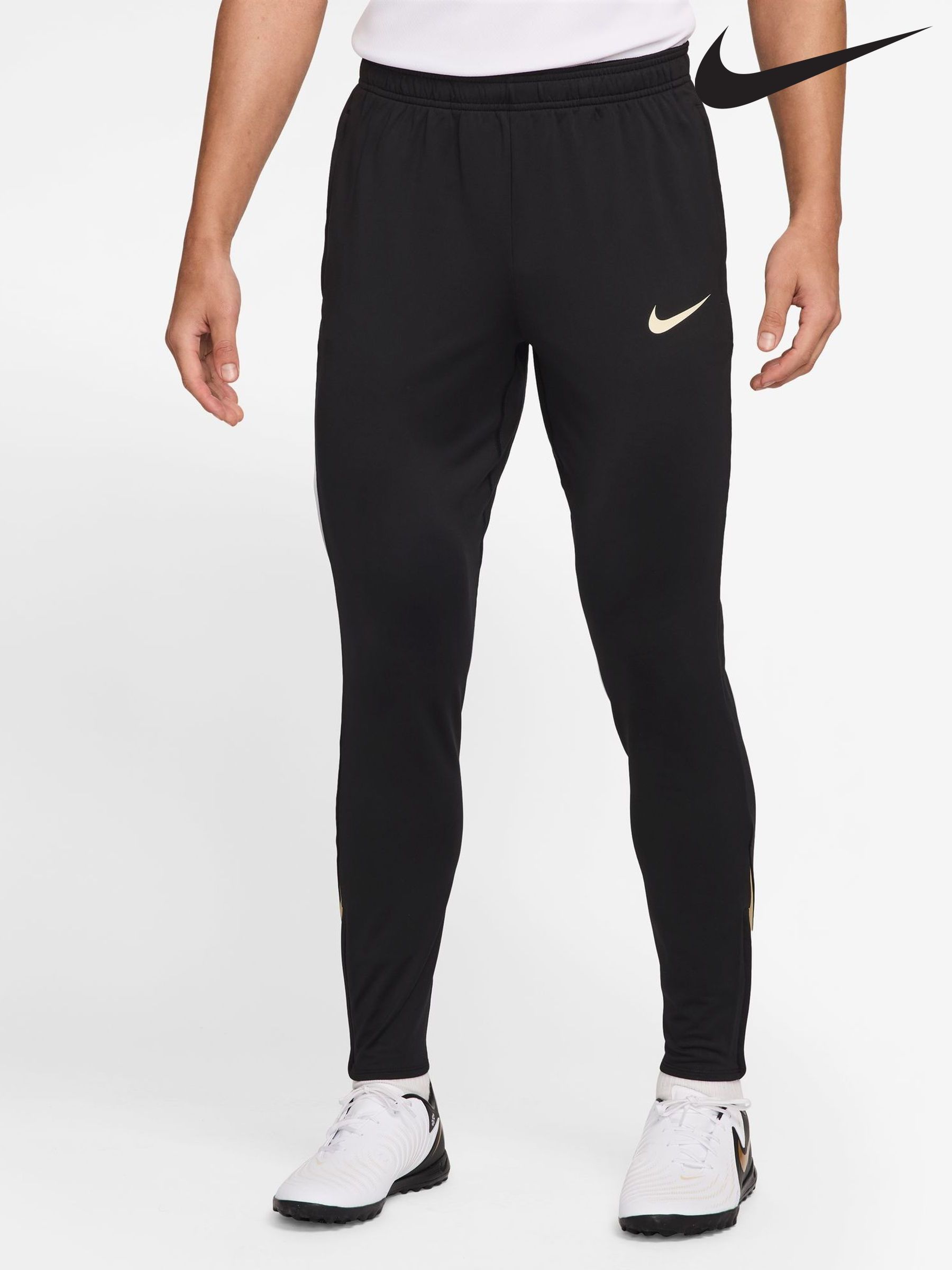 nike football joggers mens