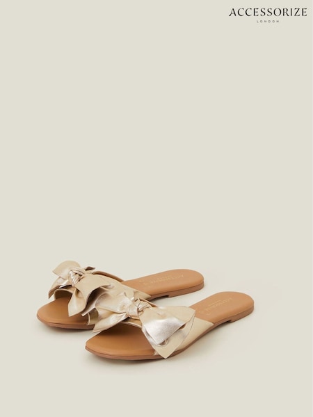 Accessorize Metallic Bow Slide Sandals (AJ6996) | R$ 315