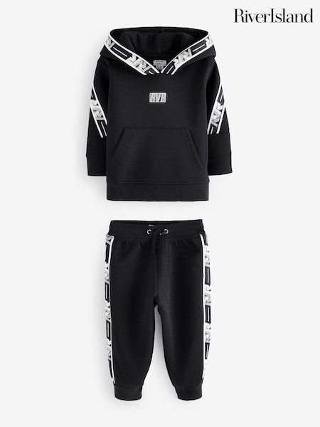 River Island Black Wide Fit Mini and Older Boys Sporty Hoodie And Joggers Set (AJ9989) | €46