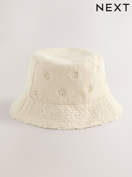 Krémová - 100% Cotton Broderie Anglais Flower Bucket Hat (3mths-16yrs) (AK1515) | €12 - €18