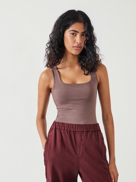 Hush Brown Jade Wide Strap Scoop Vest (AK1686) | ₪161