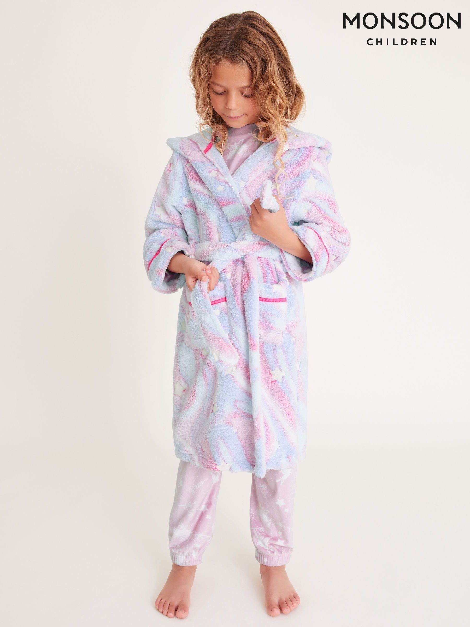 Boys Girls Newborn Boys Older Boys Older Girls Unisex Younger Girls Robes Star Childrenswear Next Armenia