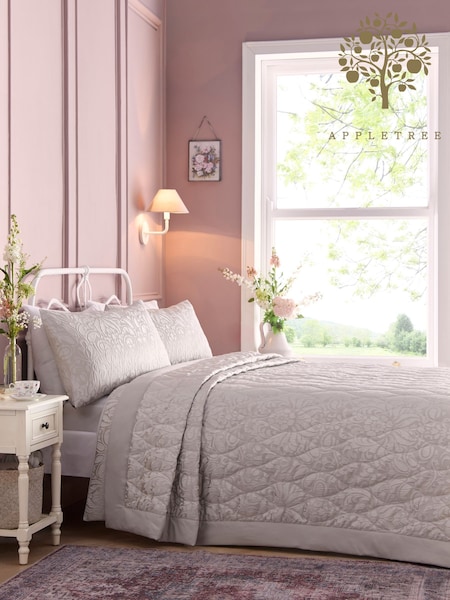 Appletree Worcester Jacquard Bedspread (AK3527) | 510 zł