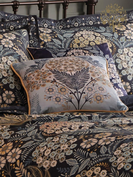 Appletree Evelina Velvet Filled Cushion (AK3529) | R$ 160