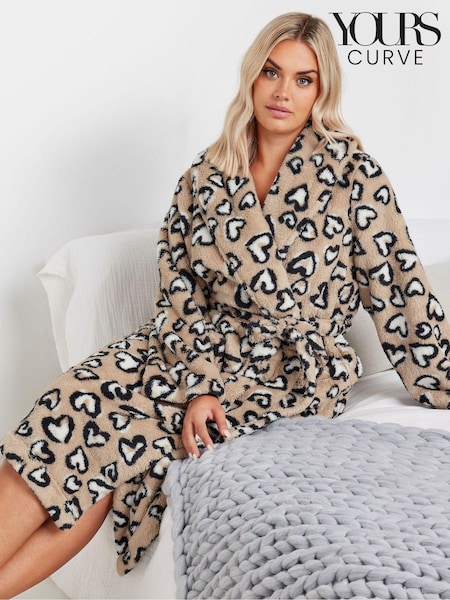 Yours Curve Fluffy Leopard Heart Shawl Robe (AK4635) | 44 €