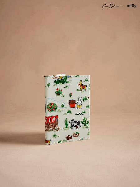 Cath Kidston Ecru Miffy Rodeo Passport Case (AK5160) | kr171