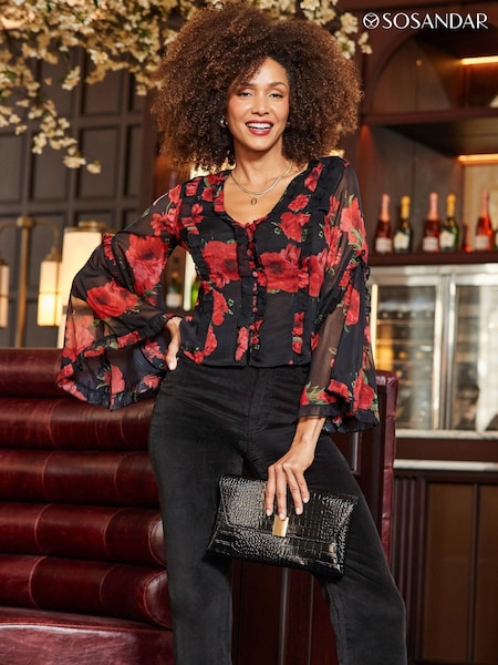 Sosandar Red Floral Print Fluted Sleeve Blouse (AK5374) | €65