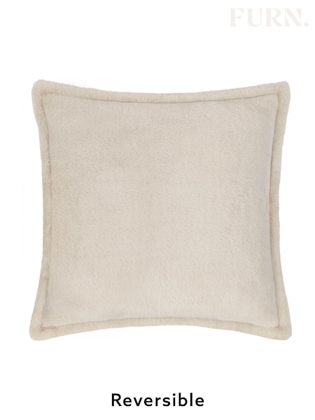 furn. Large Kallu Reversible Faux Fur Cushion (AK6646) | 42 €
