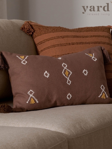 Yard Meare Geometric Embroidered Cushion (AK7006) | ‏84 ر.ق.