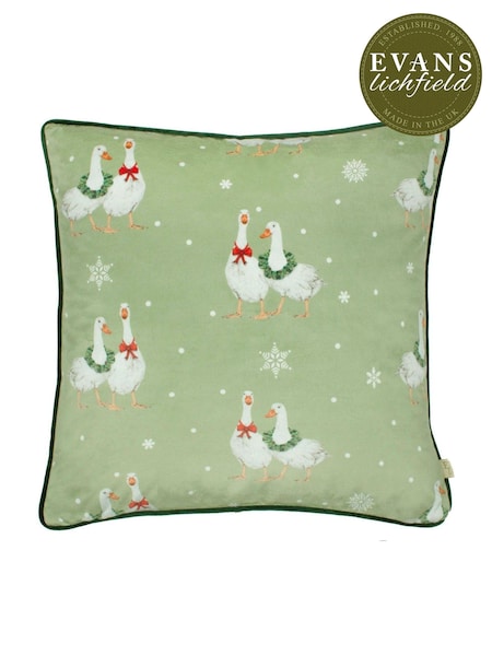 Evans Lichfield Multicolour Winter Geese Velvet Piped Cushion (AK7010) | R$ 215