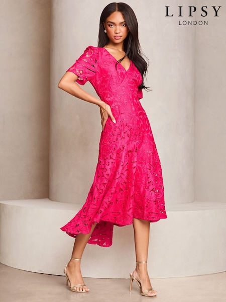 Rosa - Lipsy Premium Broderie Lace Short Sleeve V-neck Alto Bajo Midi Dress (AK8237) | 219 €