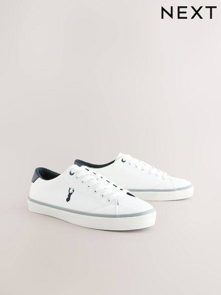 White Canvas Stag Trainers (AK8366) | R$ 285