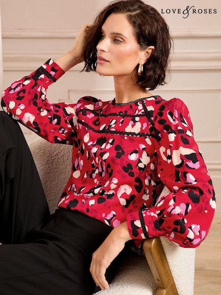 Love & Roses Red Animal Petite Print Ric Rac Trim Crew Neck Long Sleeve Blouse (AL2830) | €25