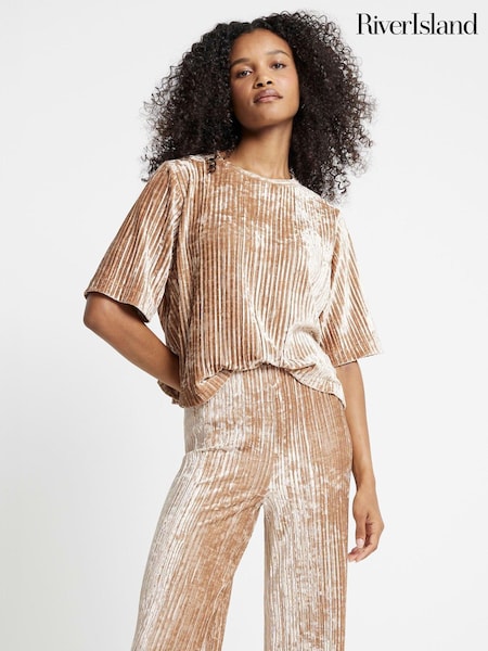 River Island Cream Cream Velvet Plisse Textured T-Shirt (AL3172) | €40