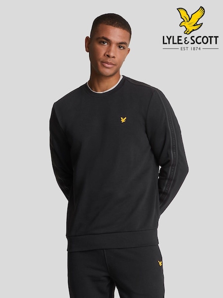 Lyle & Scott Black Black Tape Crew Neck Sweatshirt (AL3477) | R$ 640