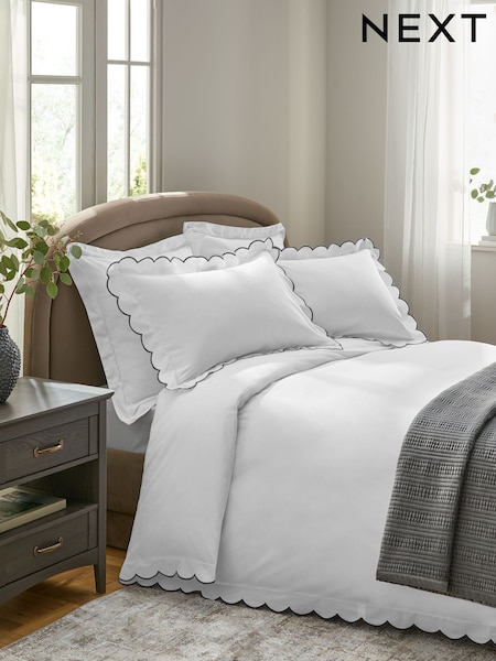 200 Thread Count Scallop Duvet Cover and Pillowcase Set (AL3805) | R$ 295 - R$ 635