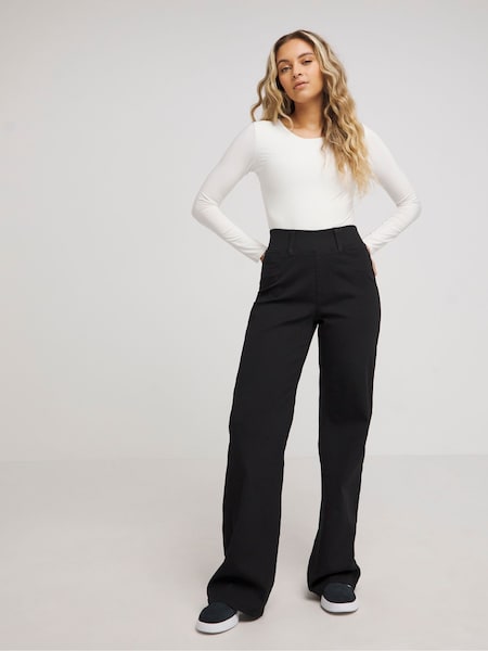 Simply Be Black Wide Leg Pull On Denim Jeggings (AL5016) | €40