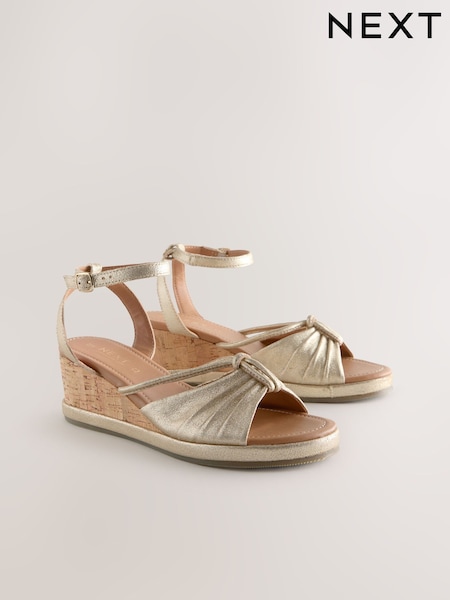 Aur - Forever Comfort® Piele vârf rotund Detaliu plută Pantofi cu platformă tocuri (AL5792) | 307 LEI
