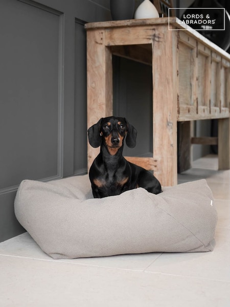 Lords and Labradors Putty Snooze Pouff Dog Bed (AL8467) | €54