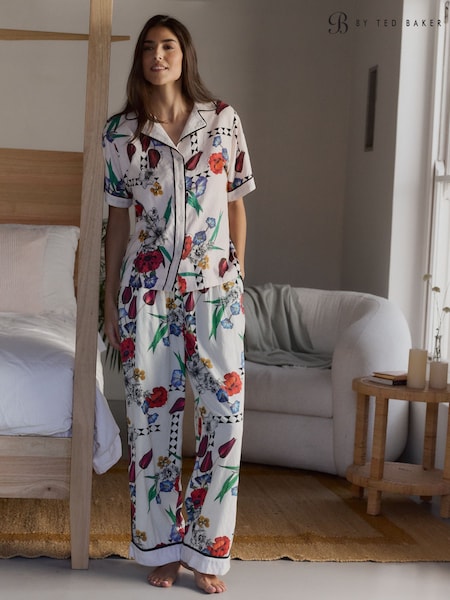 B by Ted Baker Ecru Floral Viscose Button Through Pyjamas Set (AL8596) | 92 €